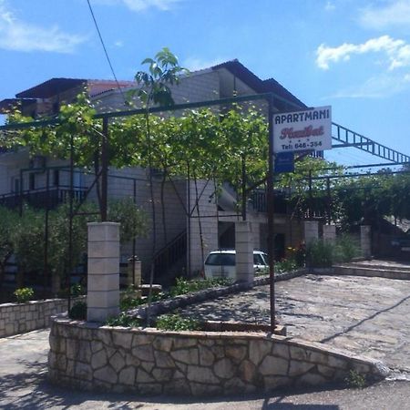 Apartments Plazibat Škrip Екстериор снимка