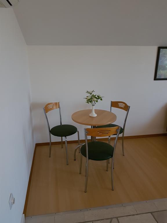 Apartments Plazibat Škrip Екстериор снимка
