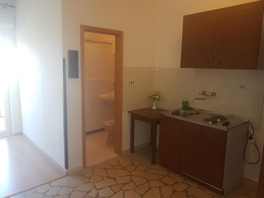Apartments Plazibat Škrip Екстериор снимка