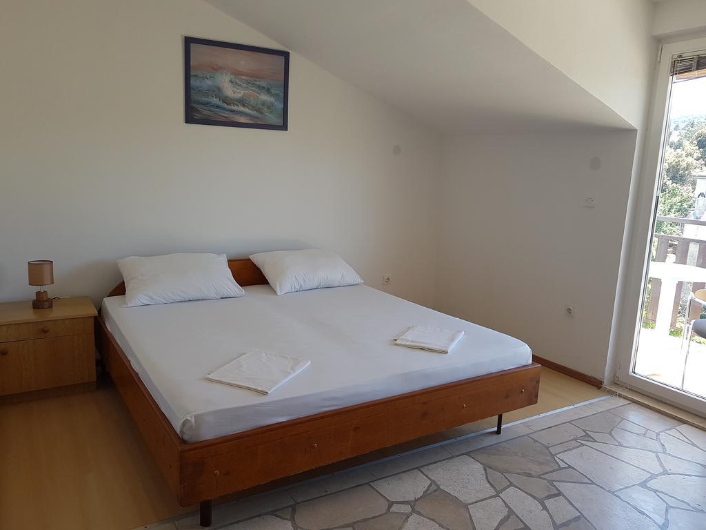 Apartments Plazibat Škrip Екстериор снимка