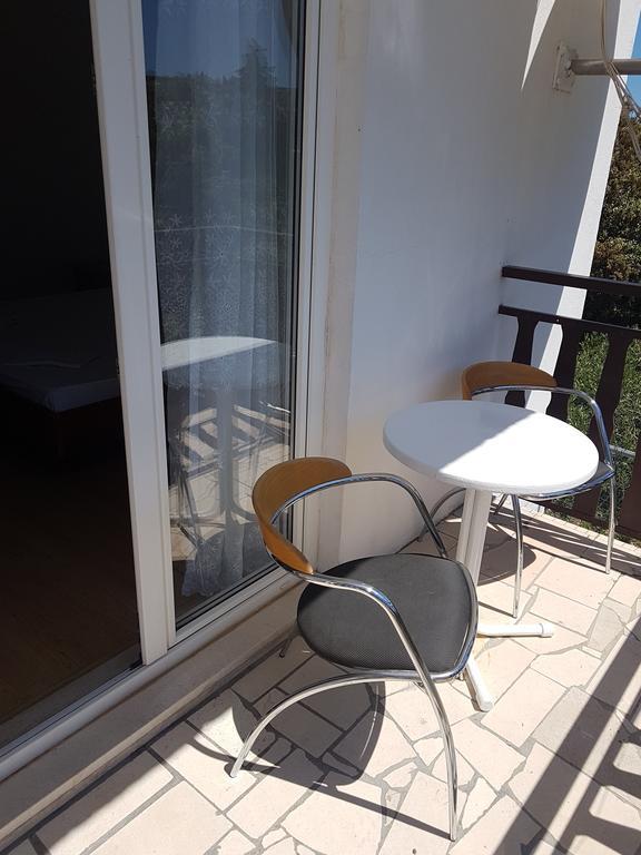 Apartments Plazibat Škrip Екстериор снимка